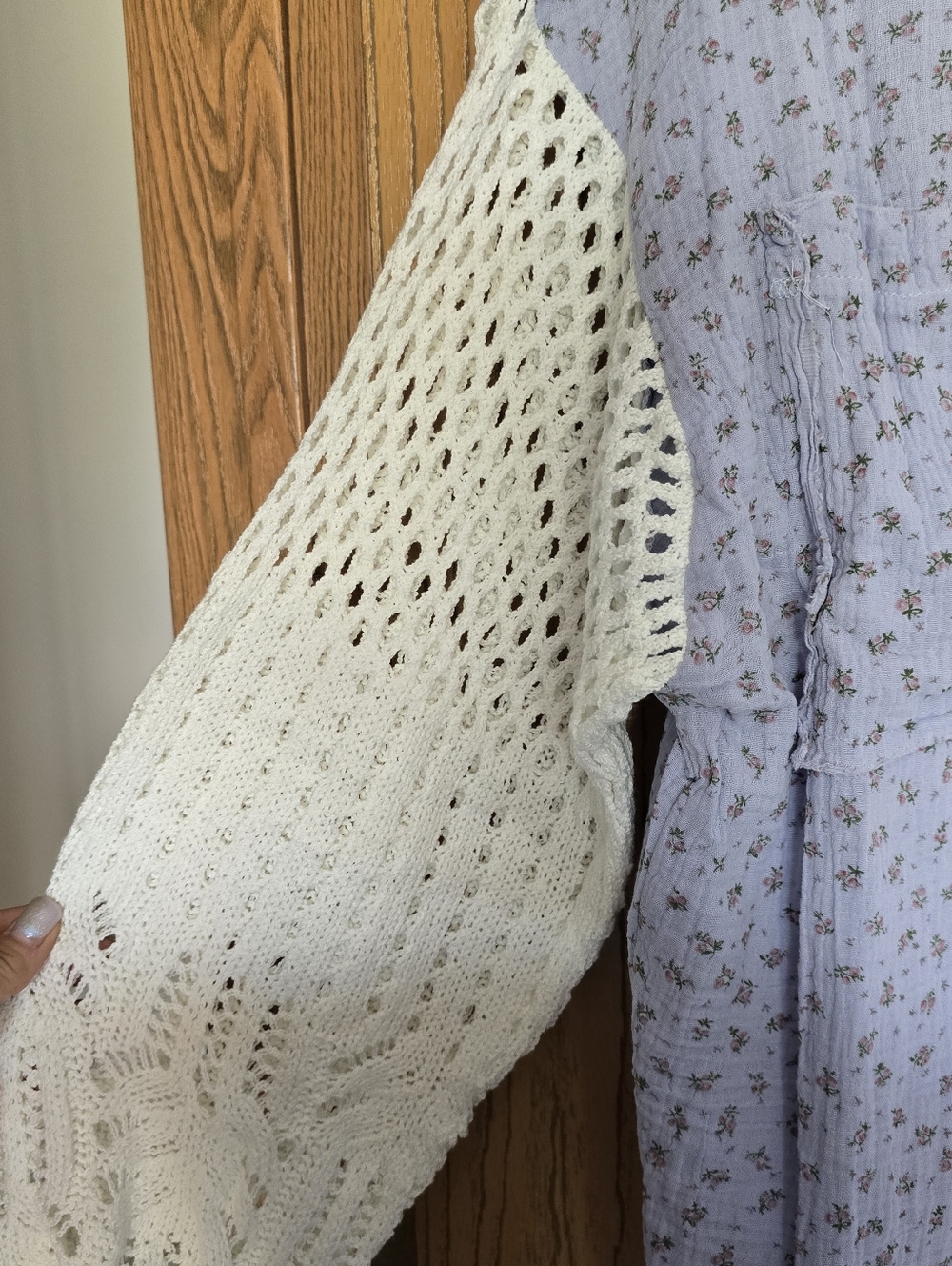 POL NWOT Light Blue Button-Front Shirt with White Crochet Sleeves - Picture 4 of 6